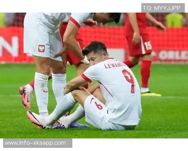 马卡分析：莱万面临首发压力费兰逐渐成为球队中锋核心