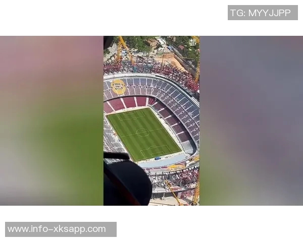 梅西社媒分享诺坎普打卡热潮球迷争相拍照留念