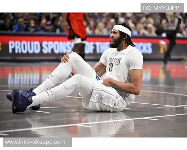 浓眉出战24分钟表现平平12分4板1助正负值惨淡24 浓眉出战24分钟表现平平12分4板1助正负值惨淡24