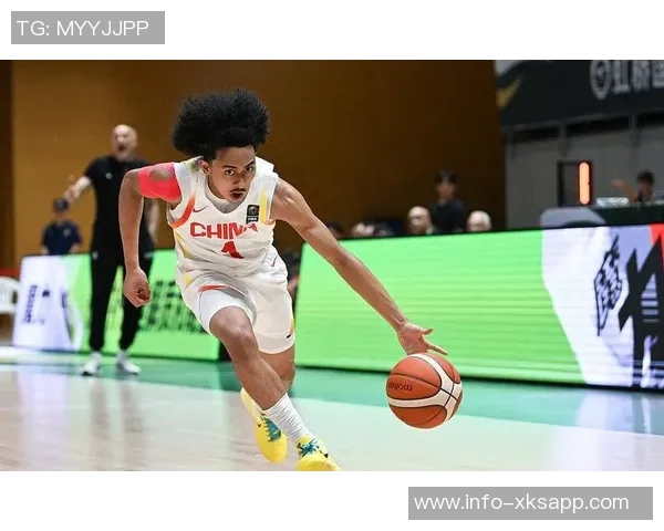 只管打球好看三球表现抢眼却三分失准成比赛遗憾