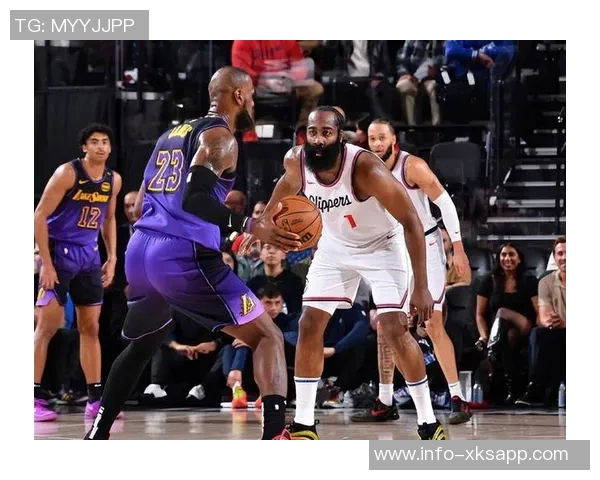 NBA赛况分析:猛龙遭勇士逆袭绿军轻取开拓者活塞力克快船湖人大胜国王